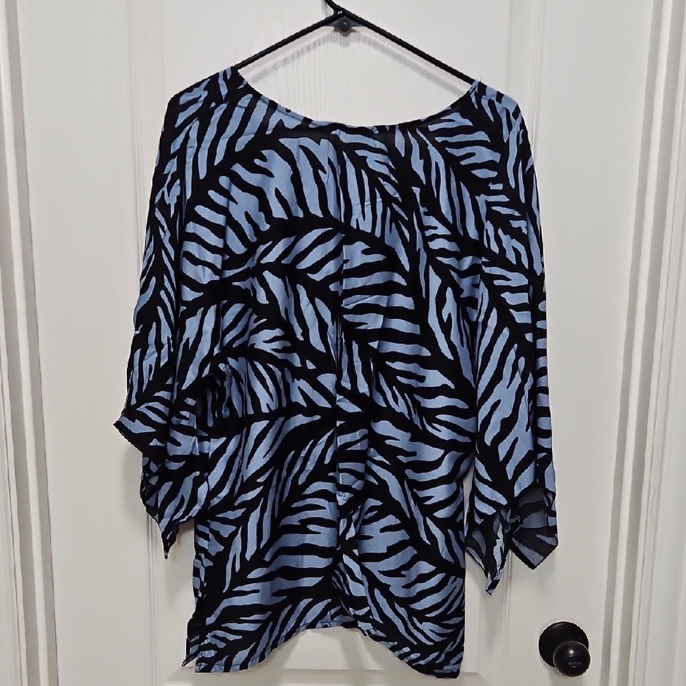 Hula Bay Blue And Black Print - Picture 4 of 4